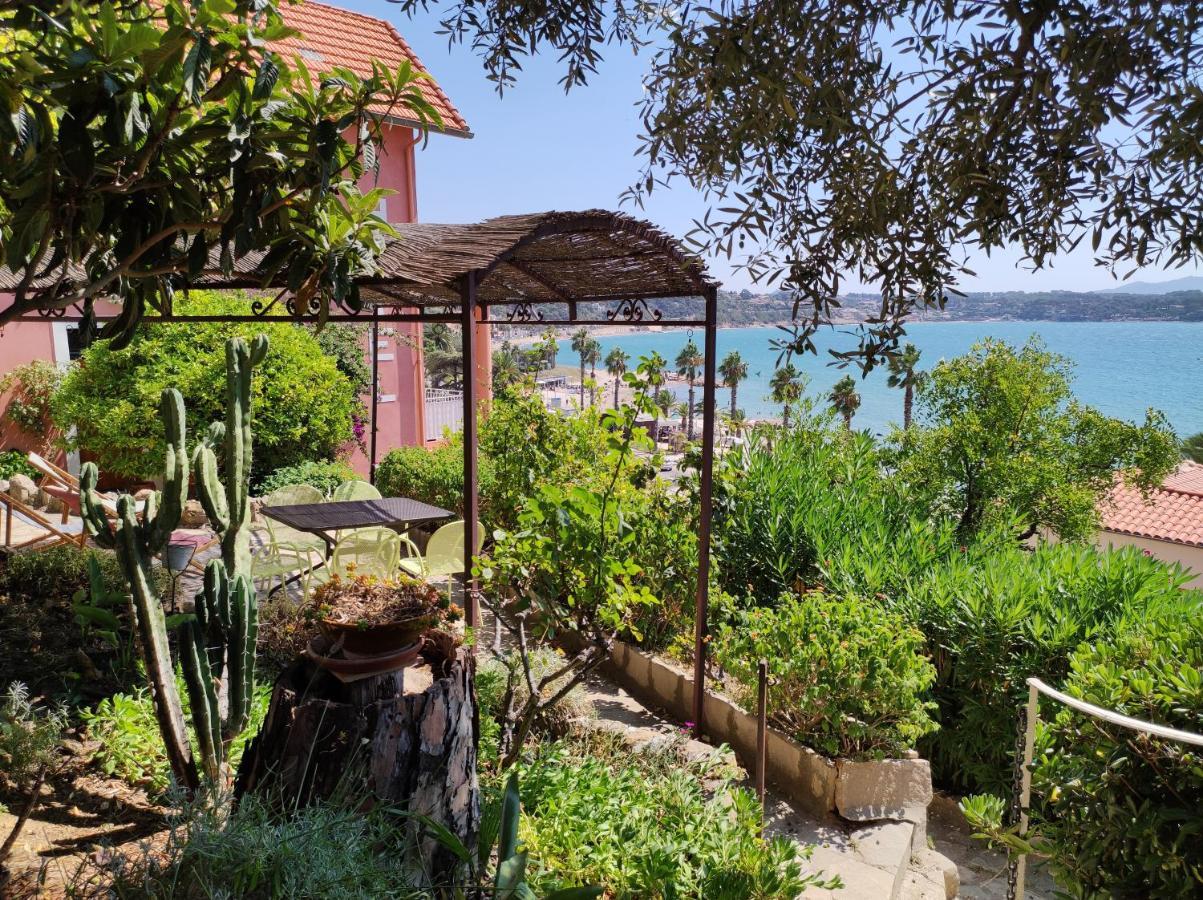 Les Galets Hotel Et B&B Bandol Eksteriør bilde